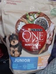 Сухий корм Purina One Mini/Small Junior для цуценят дрібних порід з куркою і рисом 800г.(7613035027022) фото від покупців 3
