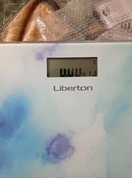 Весы напольные LIBERTON LBS-0800 до 180 кг