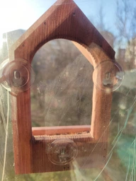 Кормушка для птиц на окно House_for_birds "Балкон" дерево фото от покупателей 7