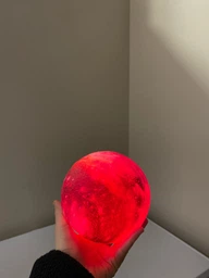 Ночник Светильник настольный 3D Moon COLOR Light Lamp Луна на пульте и сенсорное управление 15 см с аккумулятором 16 цветов GS-3153 фото от покупателей 2