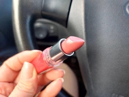 Экстраувлажняющая помада для губ Maybelline New York Hydra Extreme 210 (414) 4 г (3600530251513) фото от покупателей 15