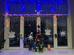 Гирлянда штора- бахрома Флаг Украины 120 LED DL&nbsp; 1.8м*1.2м желто-синяя SZ-1518-26 фото от покупателей 1