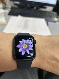 Смарт-годинник Apple Watch SE (2023) GPS 40mm Starlight Aluminium Case with Starlight Sport Band - M/L (MR9V3QP/A) фото від покупців 15