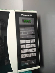 Мікрохвильова піч Panasonic NN-GT352WZPE фото від покупців 2