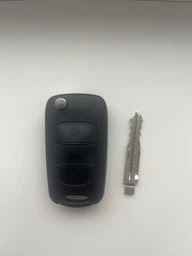 Корпус викидного ключа Hyundai i10 i20 i30 ix35 i40 ix35 Galakeys 3 кнопки (03-12)