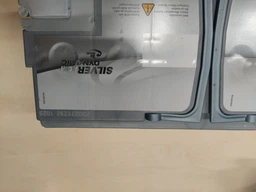 Автомобильный аккумулятор Varta Silver Dynamic AGM 105А Ев (-/+) H15 (950EN) (605901095) фото от покупателей 19