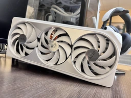 Видеокарта Gigabyte GeForce RTX 4090 AERO OC 24G (GV-N4090AERO OC-24GD) фото от покупателей 3