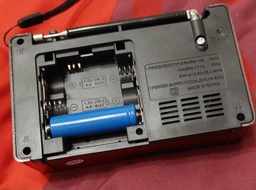 Кишеньковий всехвильовий портативний FM-радіоприймач з ліхтариком Golon RX 8866 на батареях або акумуляторі BL-5C фото від покупців 6