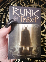 Карты Таро руническое - Runic Tarot. Lo Scarabeo фото от покупателей 3