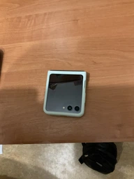 Смартфон Samsung Galaxy Flip 5 (F731) 6.7' 8/512GB, 2SIM, 3700mAh, Gray (SM-F731BZAHSEK) фото від покупців 14