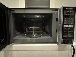 Мікрохвильова піч Panasonic NN-GT264MZPE фото від покупців 10
