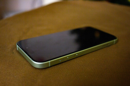 Мобільний телефон Apple iPhone 15 128GB Black (MTP03RX/A) фото від покупців 18