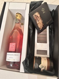 Набор с игристым вином Lambrusco "Сладкое рандеву" (4820207316348) фото от покупателей 2