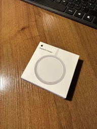 Беспроводное зарядное устройство Apple MagSafe Charger White (MHXH3ZE/A) фото от покупателей 4