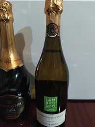 Вино игристое Corte Rosa Lambrusco Bianco белое полусладкое IGT 0.75 л 7.5% (8003325607345)