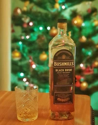 Виски Bushmills Black 8 лет выдержки 0.7 л 40% (5055966810069_5055966810120_5055966810168)