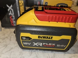 Аккумуляторная батарея для инструмента DeWalt DCB549