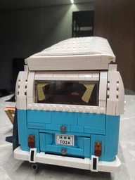 Конструктор LEGO ICONS Фургон Volkswagen T2 Camper 2207 деталей (10279) фото от покупателей 4