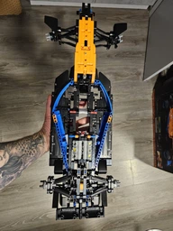 Конструктор LEGO Technic Гоночный автомобиль McLaren Formula 1 1434 детали (42141) фото от покупателей 16