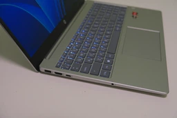 Ноутбук HP Laptop 15-fc0021ua (8F2C1EA) Natural Silver / AMD Ryzen 5 7520U / RAM 16 ГБ / SSD 512 ГБ / Підсвітка клавіатури фото від покупців 11