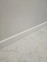 Плинтус Cezar Elegance 2000x78x13 Белый LPC11