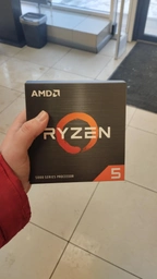 Процесор AMD Ryzen 5 5600X 3.7 GHz / 32 MB (100-100000065BOX) sAM4 BOX