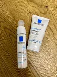 Легкий крем La Roche-Posay Toleriane Dermallergo Light успокаивающий увлажняющий уход для гиперчувствительной и склонной к аллергии нормальной кожи лица и кожи вокруг глаз 40 мл (3337875788847)