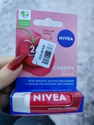 Бальзам-уход для губ NIVEA Cherry Shine 4.8 г (4006000002071) фото от покупателей 3