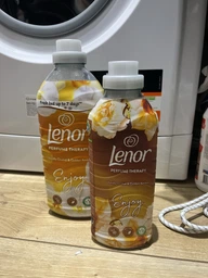 Кондиціонер для білизни Lenor Золота орхідея 32 цикли прання 675 мл (8700216723862) фото від покупців 4