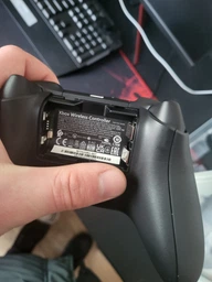 Беспроводной геймпад Microsoft Xbox Wireless Controller + USB Type-C кабель (1V8-00002) фото от покупателей 4