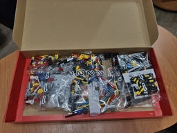 Конструктор LEGO Technic Ferrari Daytona SP3 3778 деталей (42143) фото от покупателей 1