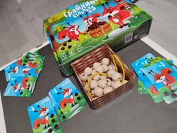 Игра карточная настольная Стратег Игривые бельчата (укр) (30852) фото от покупателей 5