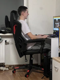Крісло для геймерів Aula F010 Gaming Chair Black/Red (6948391286228) фото від покупців 3