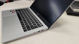 Ноутбук MSI Modern 14 C7M (C7M-242XUA) Urban Silver / 14" IPS Full HD / AMD Ryzen 7 7730U / RAM 16 ГБ / SSD 512 ГБ фото от покупателей 3