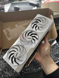 Sapphire Radeon RX 7800 XT 16GB PURE (11330-03-20G) фото від покупців 2