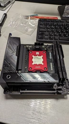 Материнська плата Asus ROG STRIX X670E-I GAMING WIFI фото від покупців 1