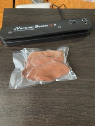 Вакууматор Vacuum Sealer вакуумный упаковщик для еды, бытовой вакууматор черный фото от покупателей 19