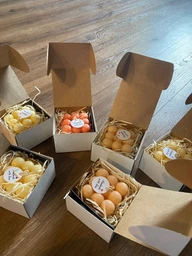 Ароматизована свічка Your Candles Bubbles з ароматом Диня фото від покупців 1