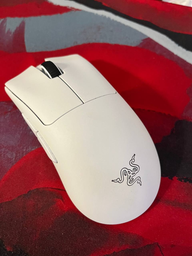 Мышь Razer DeathAdder V3 PRO Wireless/USB White (RZ01-04630200-R3G1) фото от покупателей 4