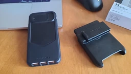 Чохол для Iphone 16e/15/14/13 Tech21 Evo Max MagSafe Black із захистом камери (шторка) протиударний фото від покупців 4
