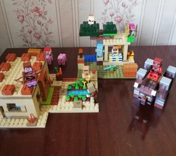 Конструктор детский Minecraft лагерь разбойников набор из кубиков и фигурок здания крепость оружие инструменты персонажи животные элементы локации и декора 562 деталей развивающая игрушка для мальчика подарок One Pro 68356 фото от покупателей 11