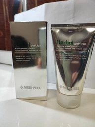 Пілінг-маска з ефектом детокса Medi-Peel Herbal Peel Tox фото від покупців 3