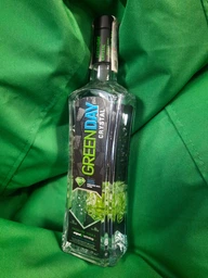 Водка Green Day Crystal 0.7 л 40% (4820024228794_4823122200365)