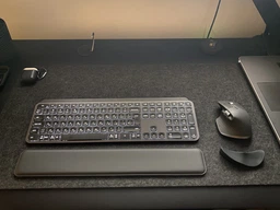 Комплект бездротовий Logitech MX Keys S PLUS PALMREST + MX Master 3S Combo Graphite UA (920-011614) фото від покупців 14