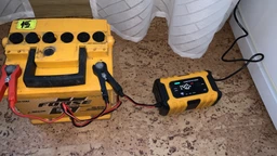 Автомобильное импульсное зарядное устройство Foxsur 12V 6A FBC1206D, автоматическое зарядное для аккумулятора фото от покупателей 14