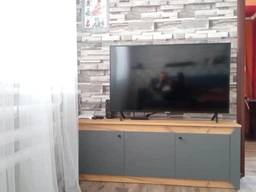 Тумба під телевізор Еверест Нордік ТВ-1500 Графіт + Дуб крафт золотий 150х37, 8х53 см фото від покупців 3