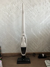 Акумуляторний пилосос Electrolux 500 Clean ES52CB18DB Denim Blue фото від покупців 1