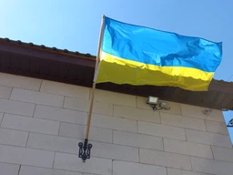 Флаг Украины Kayfovo 140*90 см с кольцами для флагштока Нейлон K140-90 фото от покупателей 2