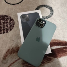 Мобильный телефон Apple iPhone 13 256GB Starlight (MLQ73HU/A) фото от покупателей 19