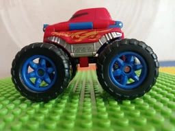 Flip Cars Машинка-трансформер 2 в 1 Монстр-трак Вовк фото от покупателей 1